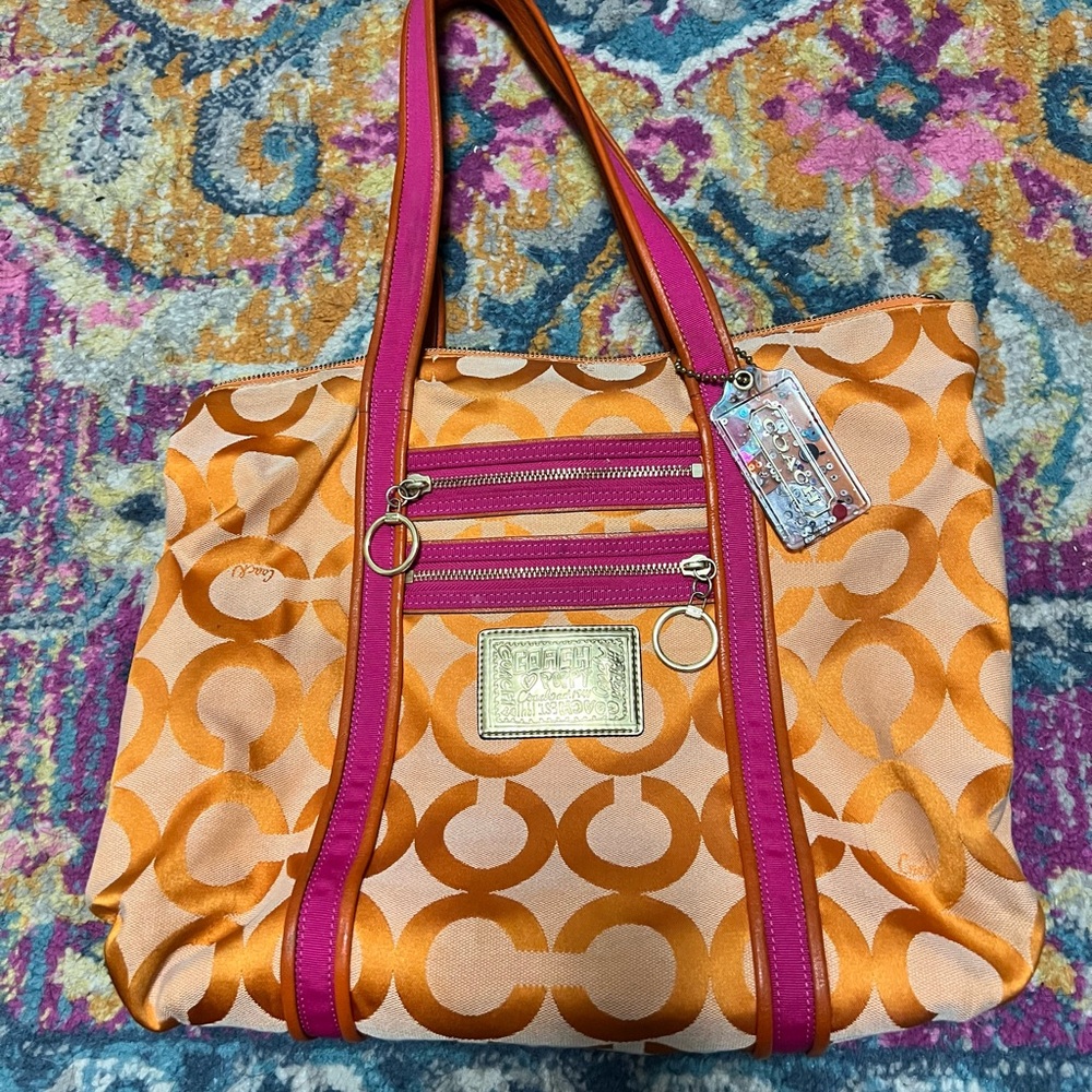 Coach poppy shoulder tote